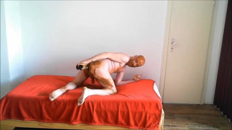 Mature man anal masturbating with shit big dildo