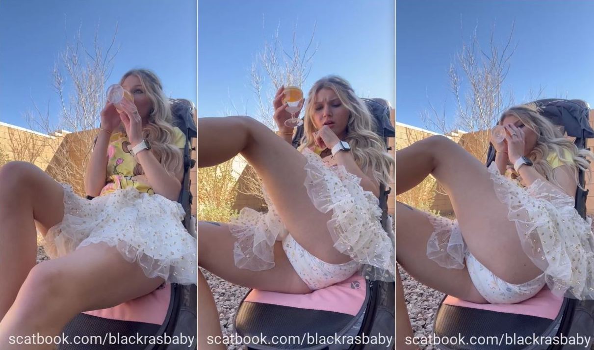 Blackrasbaby – Messing in my stroller!