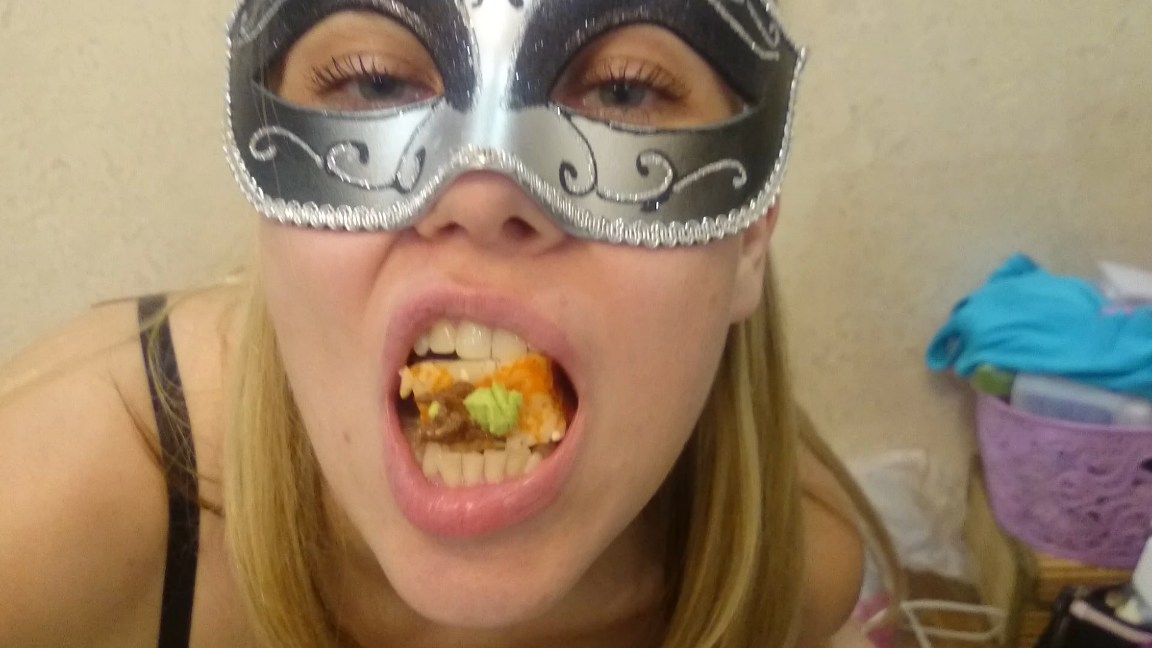Brown Wife – Eating Shit with Sushi Japanese Style