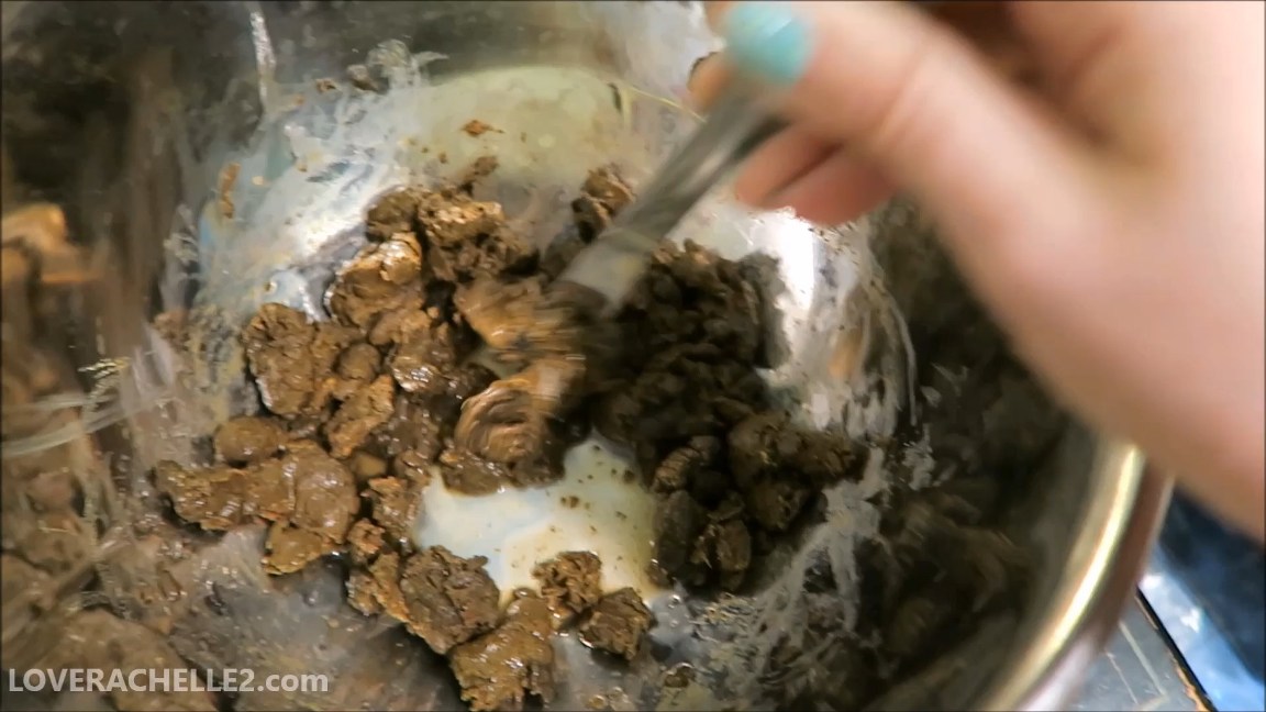 LoveRachelle2 – Eat My SHIT Baked Brownies!