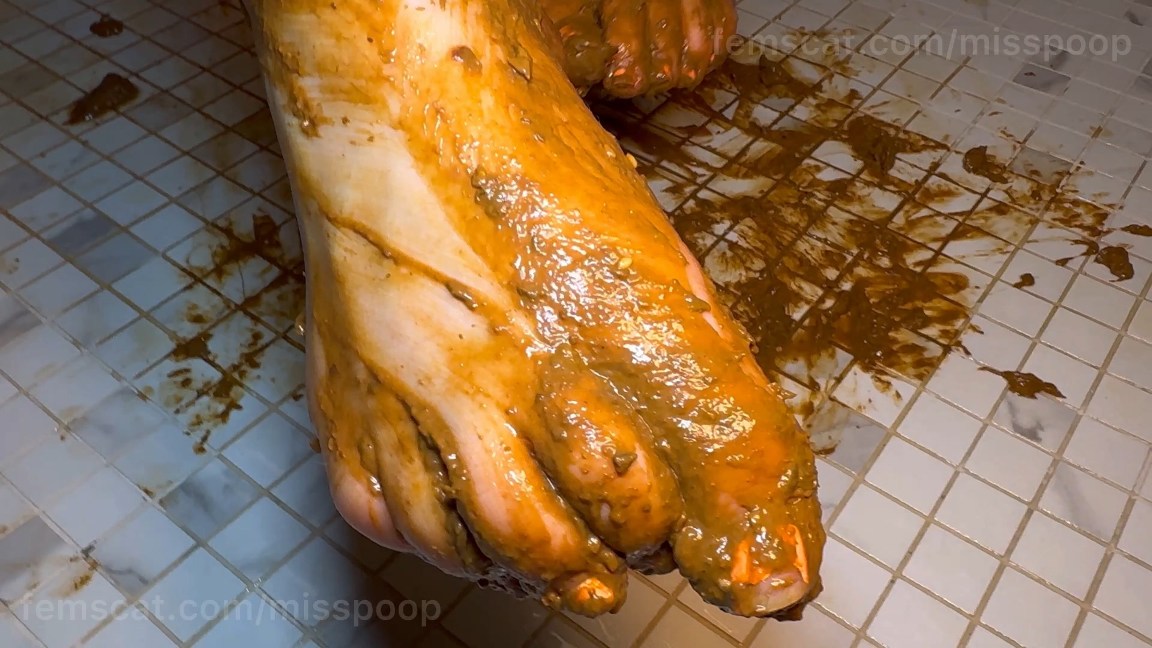 MissPoop – Dirty feet with Poo POV