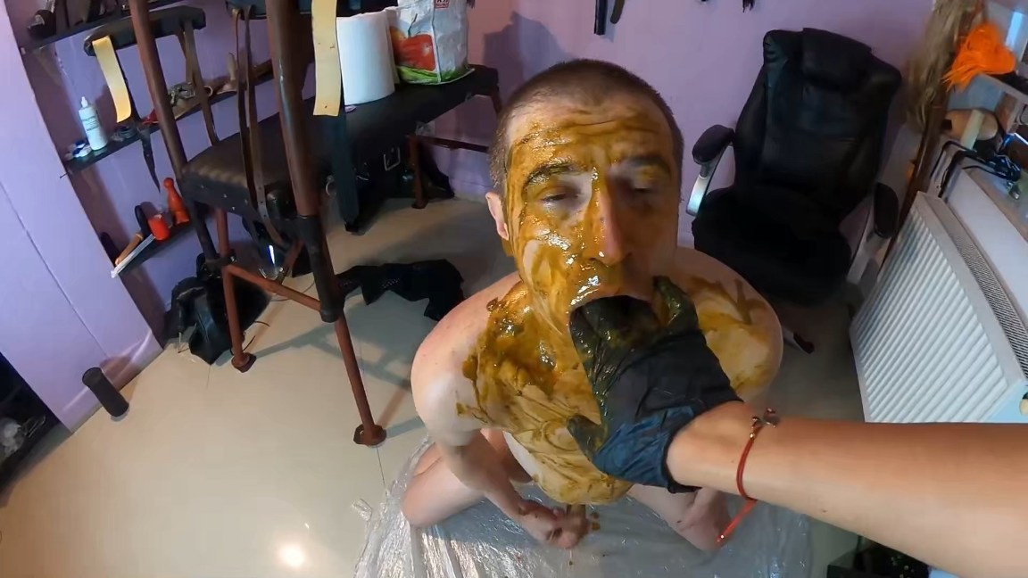 Goddess Andreea – Mistress Victoria Soles Feet And Coerced Feeding