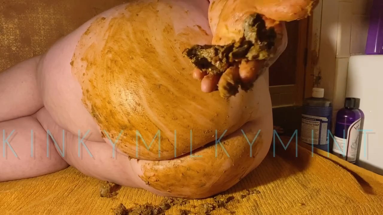 KinkyMilkyMint – Huge Ass Covered in Shit POV