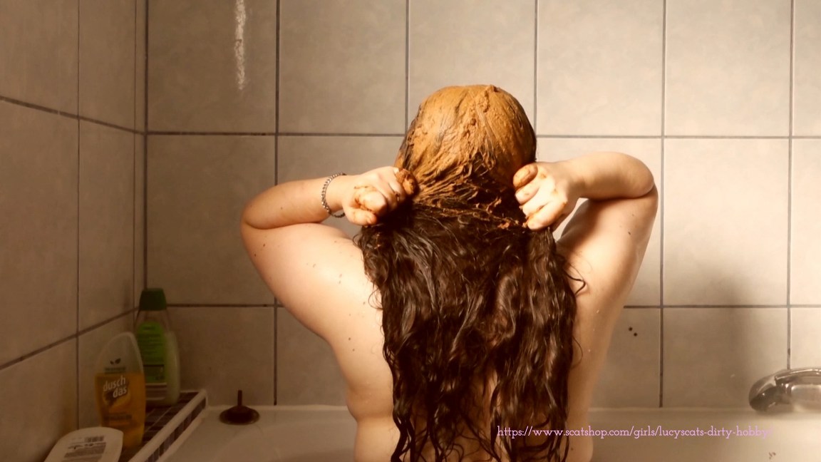 LucyScat – Shampoo my hair while my pussy is stuffed HD